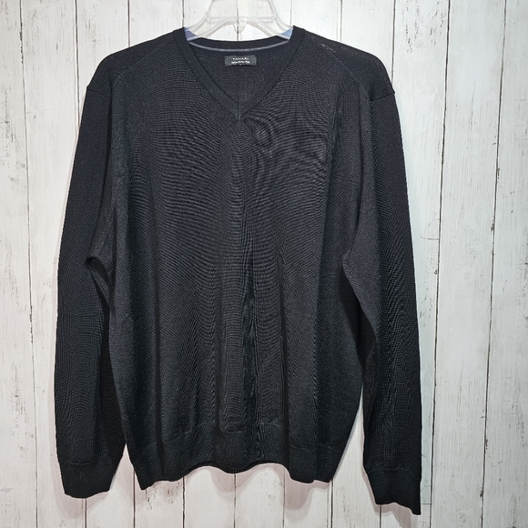 Tahari Other - Tahari Men's Black Italian Merino Wool Lightweight V-Neck Sweater Size XL/XXL.